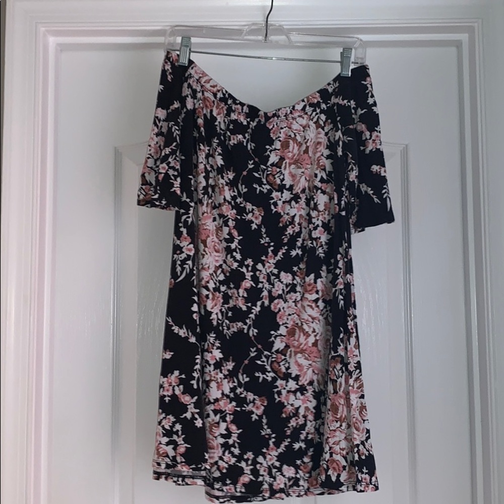 Francescas Women’s Off the Shoulder Floral Dress